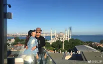 An Dĩ Hiên hạnh phúc kỷ niệm một năm ngày cưới với chồng đại gia