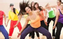 Giải phóng năng lượng với môn nhảy Zumba