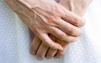 Những điều cần biết về bệnh suy giãn tĩnh mạch tay