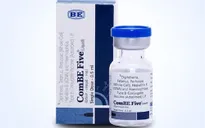 Kiểm định chất lượng 800.000 liềuvaccine ComBe Five nhập về Việt Nam