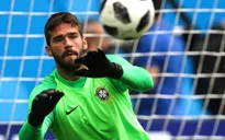 Chuyển nhượng bóng đá quốc tế ngày 29/9: Lộ lý do Alisson đến Liverpool