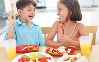 Ăn sáng đủ dinh dưỡng, trẻ thông minh hơn