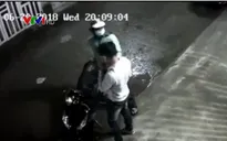 TP.HCM: Bắt nhóm đối tượng giả Grab Bike trộm cắp