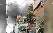 TP.HCM: Nhà 4 tầng bốc cháy ngùn ngụt