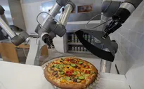 Robot làm bánh pizza tại Pháp
