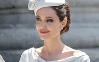 Angelina Jolie đẹp thanh lịch tới ngỡ ngàng