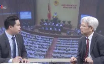 Bộ trưởng GTVT cầm bút và sổ tay khi trả lời chất vấn: “Các Bộ trưởng nên làm theo!”