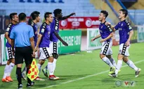 Thắng Sanna Khánh Hòa, CLB Hà Nội duy trì mạch bất bại