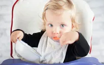Nên bắt đầu cho bé ăn dặm ở độ tuổi nào?