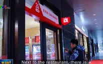Bùng nổ cửa hàng không nhân viên ở Trung Quốc