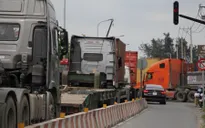 TP.HCM: Khi người dân chung đường với "hung thần" xe container