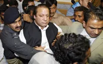 Cựu Thủ tướng Pakistan Nawaz Sharif bị bắt giữ