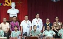 Trao tặng xe lăn cho các bệnh nhân ở Nghệ An