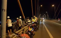 Một người bỏ xe máy, nhảy cầu Rạch Miễu mất tích