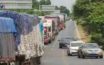 Bão Sơn Tinh gây cản trở giao thông tại Trung Quốc