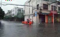 Bão Sơn Tinh đổ bộ vào đảo Hải Nam, Trung Quốc