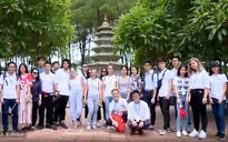 Đoàn kiều bào trẻ khám phá mảnh đất cố đô