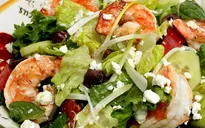 Hướng dẫn cách làm salad tôm mát giòn ngon miệng