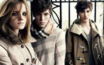 Burberry tự đốt hết quần áo và mỹ phẩm tồn kho của mình