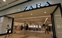 Bị Zara quỵt tiền lương, các công nhân phải viết giấy cầu cứu khách hàng
