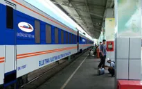 Ngừng chạy nhiều đoàn tàu tuyến Hà Nội - Lào Cai do mưa lũ