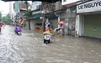 Hà Nội cứ mưa lại ngập, nguyên nhân vì đâu?