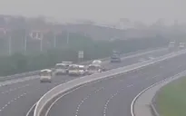 Xử lý nghiêm 3 xe khách dàn hàng ngang trên cao tốc Hà Nội - Hải Phòng