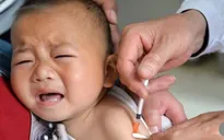 Trung Quốc chấn động vì bê bối vaccine kém chất lượng cho trẻ sơ sinh