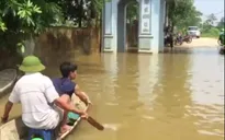 Vẫn còn ngập nặng tại làng Bùi Xá, Chương Mỹ, Hà Nội