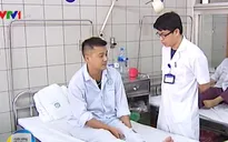 Ngày càng nhiều người trẻ mắc bệnh xương khớp