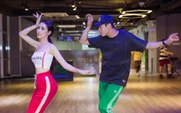 Quang Đăng ngày đêm tập luyện vũ đạo cho Phan Thị Mơ đi thi Hoa hậu