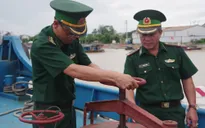 Nghệ An: Bắt giữ tàu vận chuyển số lượng lớn dầu trái phép