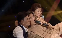Gương mặt thân quen: Đàm Vĩnh Hưng cực sung leo lên bàn hát với Quang Linh