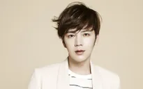 Mỹ nam Jang Geun Suk lặng lẽ nhập ngũ