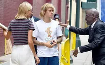Justin Bieber và Hailey Baldwin gặp gỡ mục sư chuẩn bị đám cưới