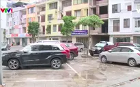 Công viên bị chiếm thành bãi trông xe