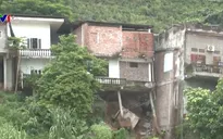 Hòa Bình: Ổn định đời sống cho các hộ bị sạt lở