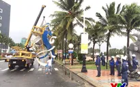 Nguy cơ tai nạn từ biển quảng cáo hư hỏng sau bão