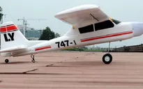 Đam mê chinh phục bầu trời cùng máy bay mô hình
