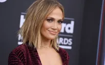 Jennifer Lopez vinh dự nhận giải thưởng mang tên Michael Jackson