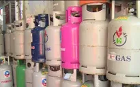 Giá gas tăng 11.000 đồng/bình 12kg