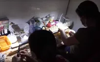Mục sở thị dây chuyền sản xuất bao cao su bằng tay tại Hóc Môn