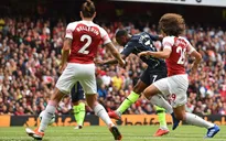 Đánh bại Arsenal, Man City khởi đầu may mắn trên hành trình bảo vệ ngôi vương