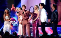 Camila Cabello thắng lớn tại Teen Choice Awards 2018