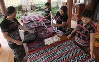 Nỗ lực hồi sinh Làng nghề Dệt Zèng