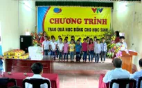 Trao học bổng cho học sinh nghèo tỉnh Hưng Yên trước thềm năm học mới