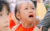 Clip: Học sinh lớp 1 mếu máo, bỡ ngỡ ngày đầu tựu trường