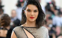 Sau phát ngôn gây shock, Kendall Jenner khiến cộng đồng người mẫu nổi giận