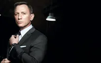 Theo sau đạo diễn Danny Boyle, nhà biên kịch rút khỏi dự án phim “James Bond”