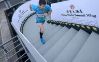 Cuộc thi chạy đua chinh phục hàng nghìn bậc thang của tòa nhà cao tầng